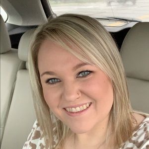 Meet your Posher, Alissa